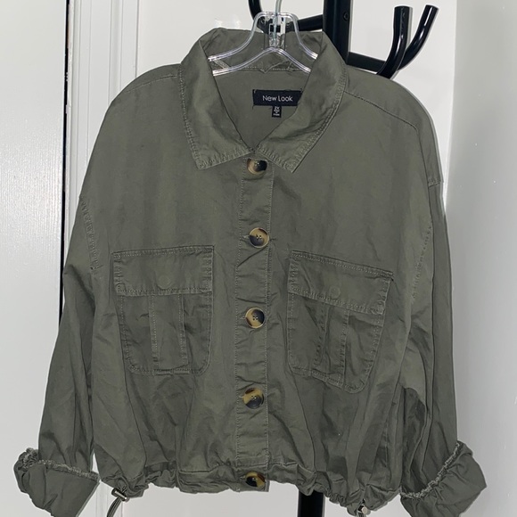 New Look Jackets & Blazers - SALE🚫Plus size Olive cropped Jacket. Size 2X